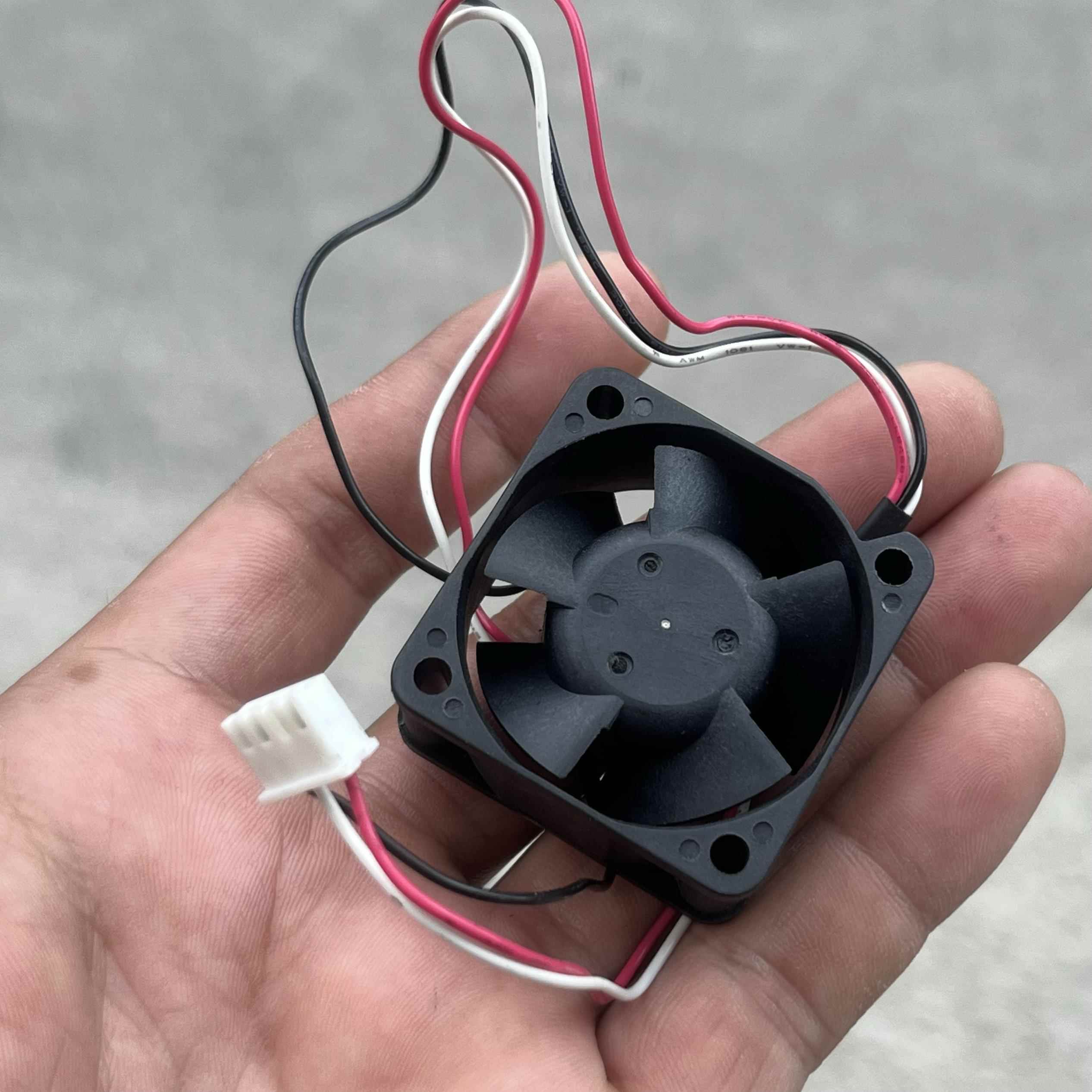 高品质4020带轴承散热风扇3线4孔12v0.15A拆机物品一个价