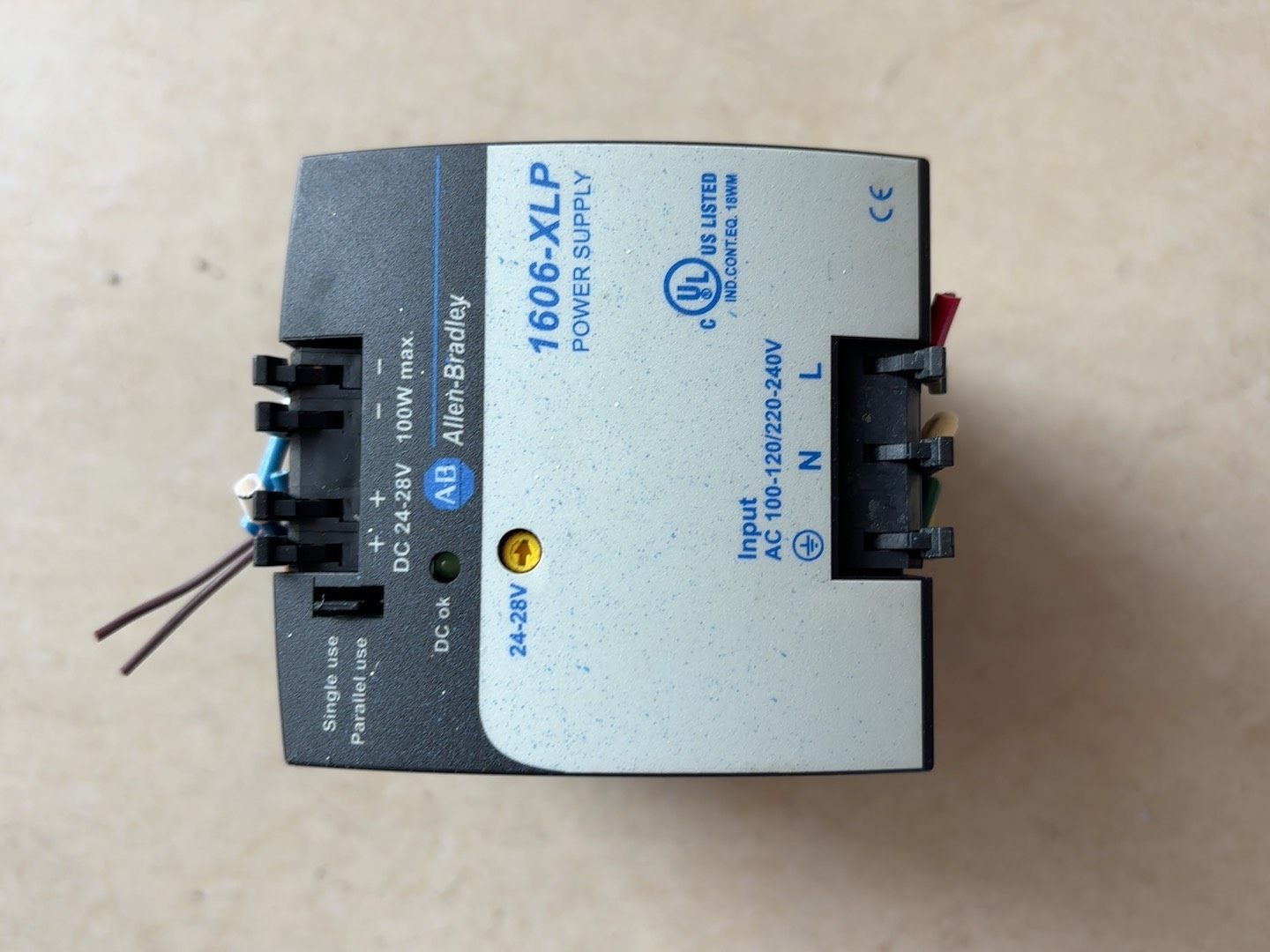 美国Allen-Bradley 1606-XLP电源 ，成色