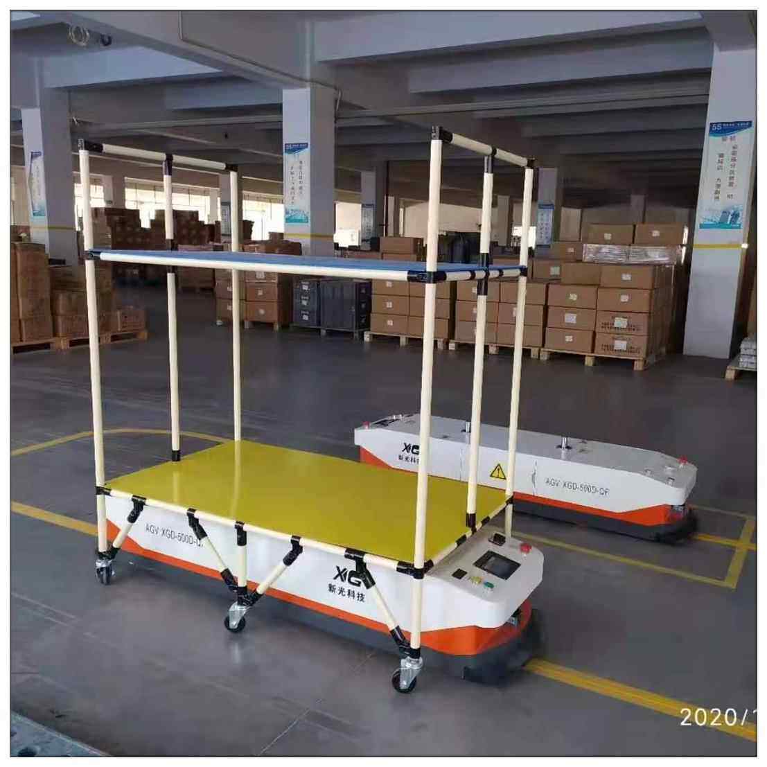 agv小车机器人运输车双向潜伏牵引搬运1000kg磁条激光导航可选