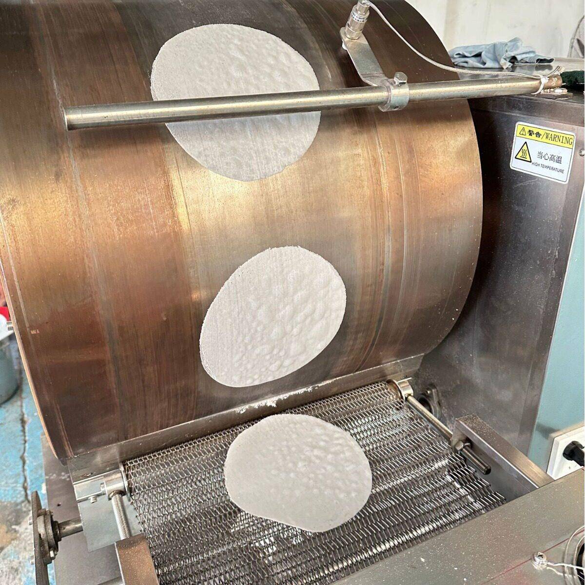 全自动米皮春卷机大米粉春卷皮设备仿手工阜阳卷饼皮机器