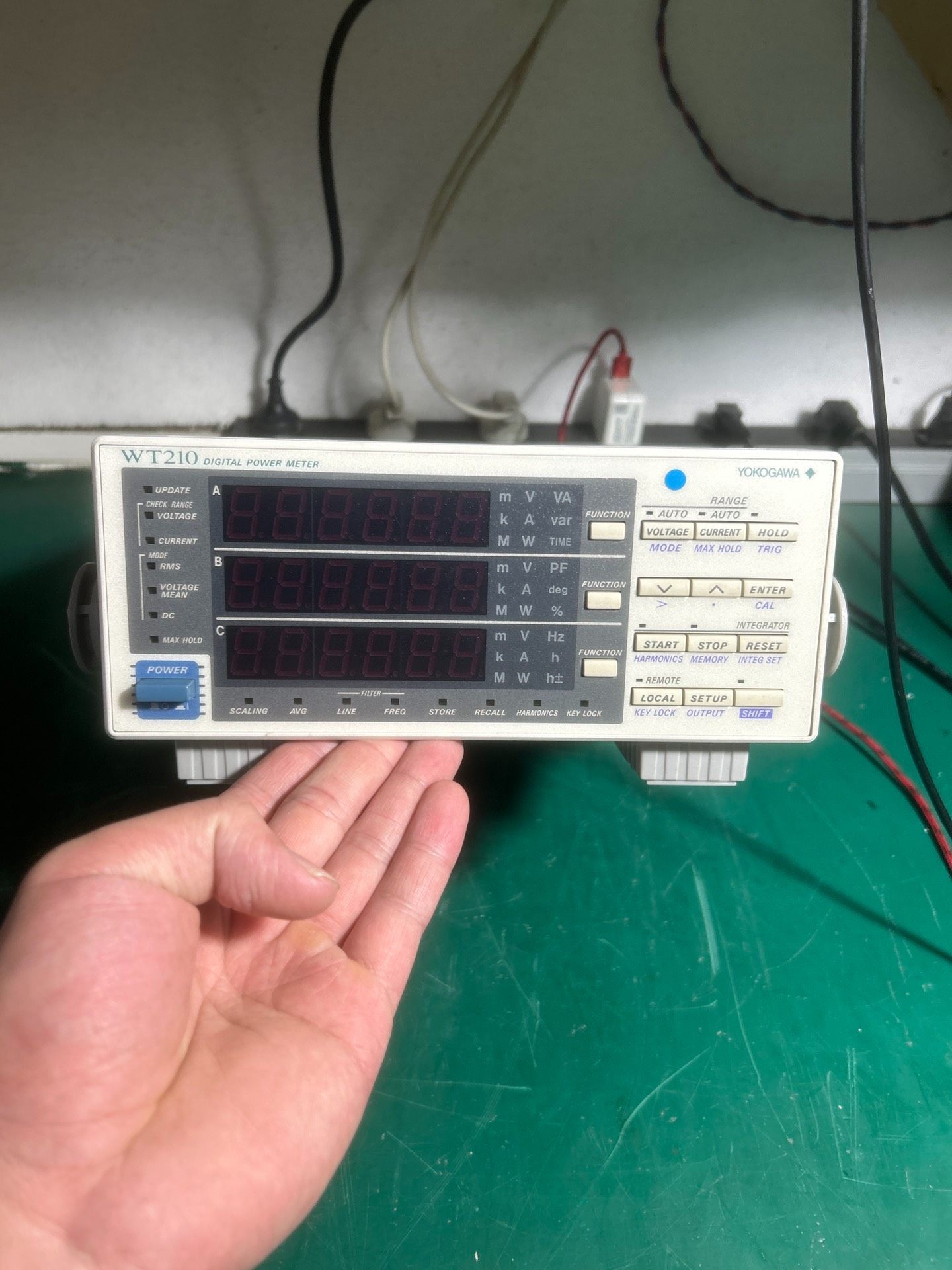 日本横河WT210数字功率计 YOKOGAWA WT210功
