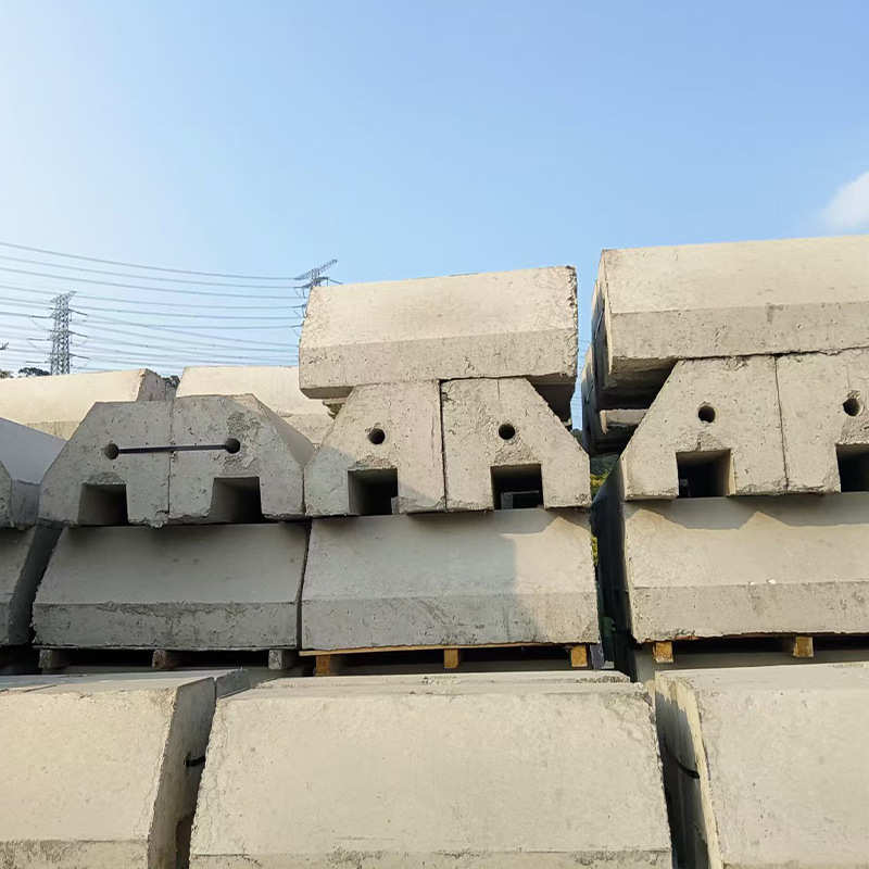 批发水泥墩1000*500*300混凝土围蔽墩广州高速公路专用水泥墩厂家