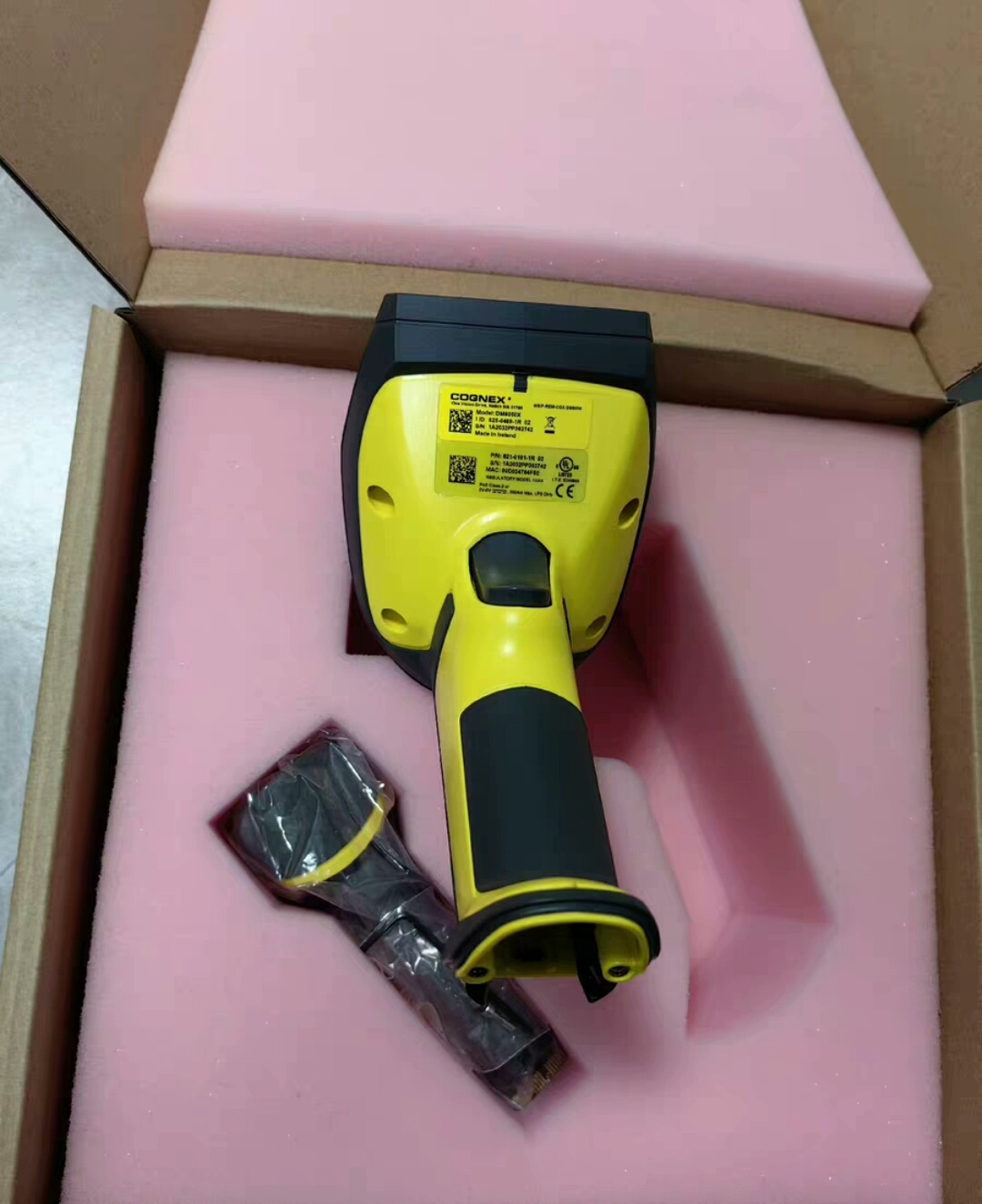 康耐视DM8050E-0200读码器含线