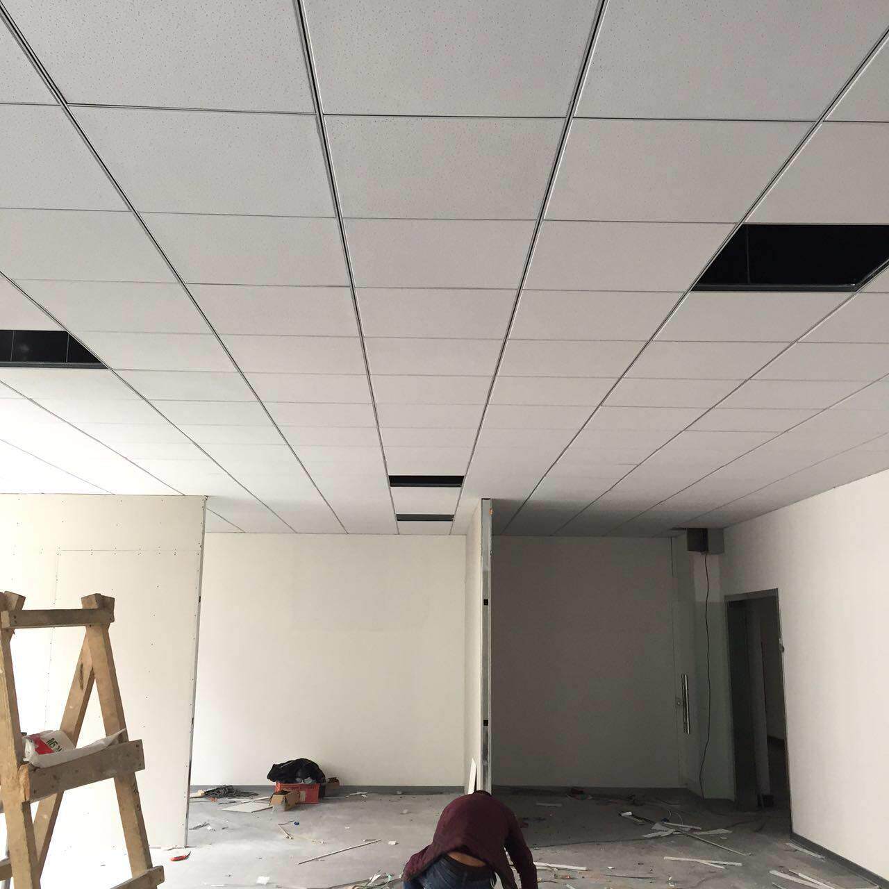上海地区轻钢龙骨吊顶隔墙隔音矿棉板石膏板办公工厂施工安装