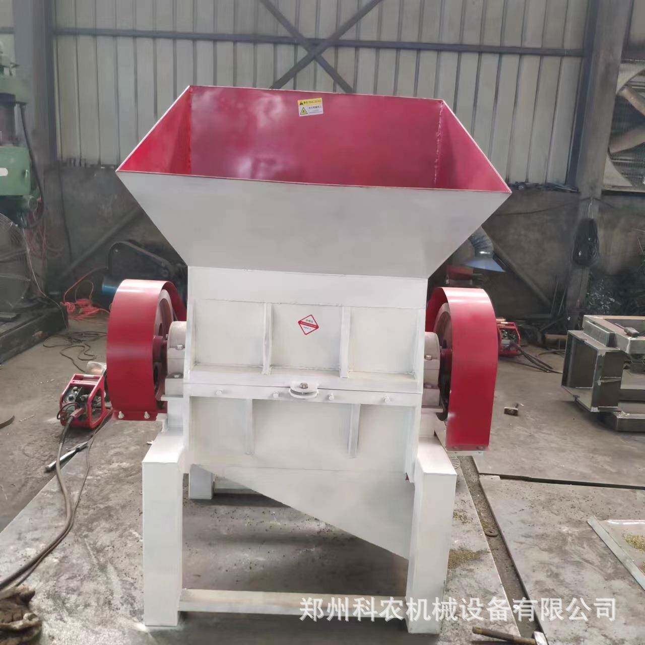 600型型多功能矿泉水瓶子打料机 自吸塑料托盘管道薄膜粉碎机价格