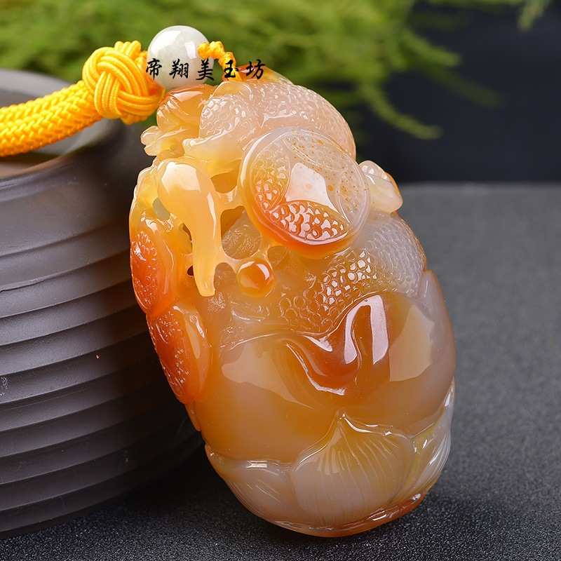 男女款手玩件 玉石冰种黄白玉髓镂空神兽手把件