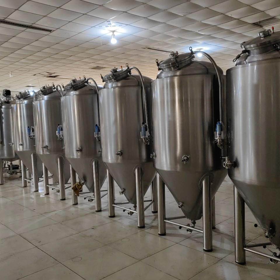 啤酒酿造设备不锈钢精酿啤酒设备两锅三器500L发酵罐糖化锅