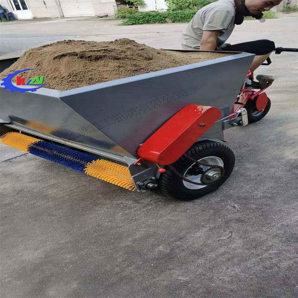 座驾式充砂冲砂机 小型真草皮养护设备 电动球场草坪冲砂梳草机