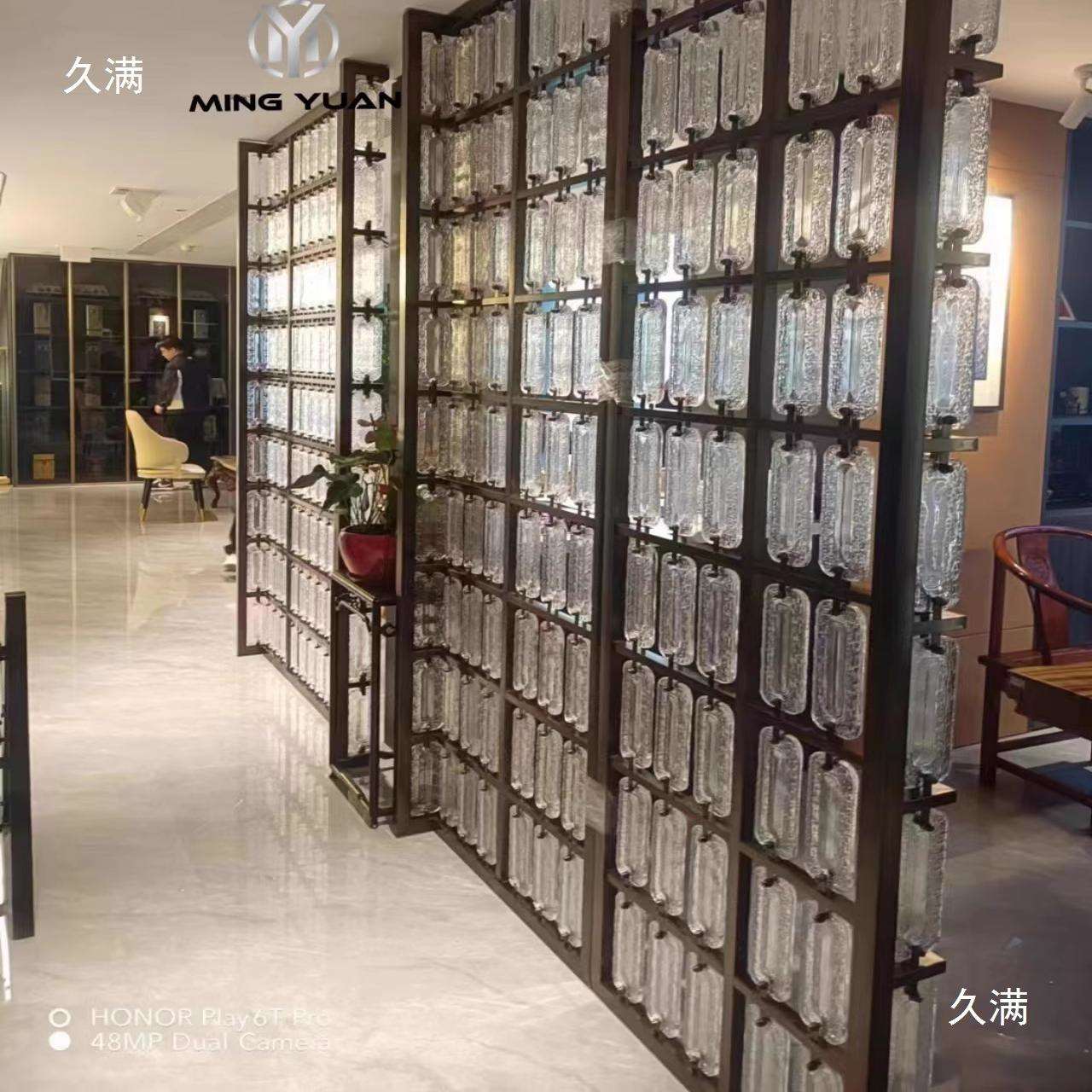 不锈钢水晶玻璃屏风亚克力挂片隔断透光挂件玻璃砖客厅景观