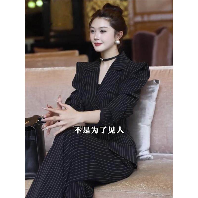 香港爆款职业西服套装女2026春款高级感条纹显瘦西装阔腿裤两件套