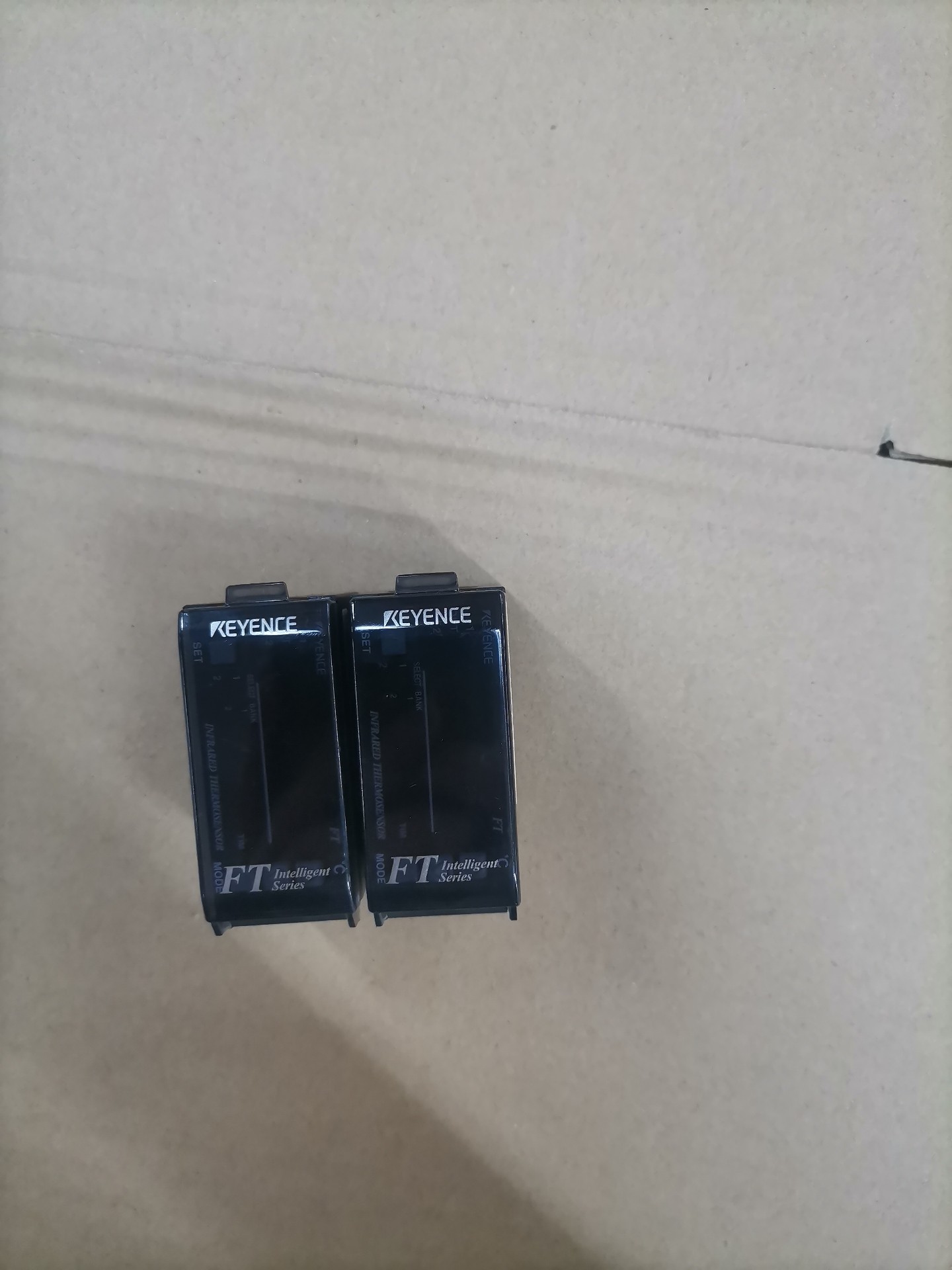 基恩士传感器FT-50CA功能包好，成色新