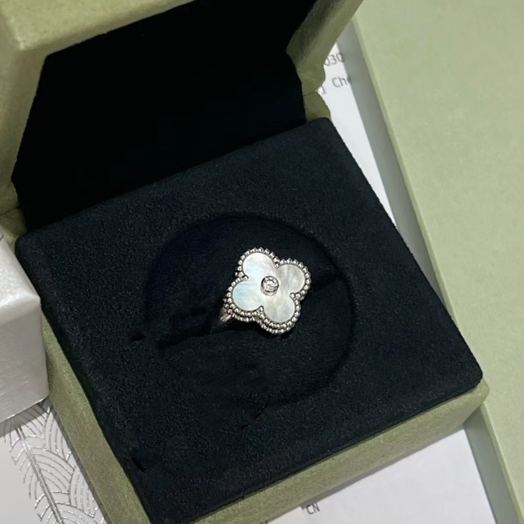 3.12万】99新梵克雅宝18K白金贝母四叶草钻石戒指VCARF48900正品