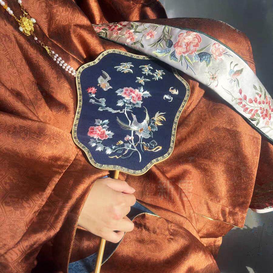 百合型竹制紫竹苏绣宫扇面明清古典中式双面团扇汉服配饰异色异绣