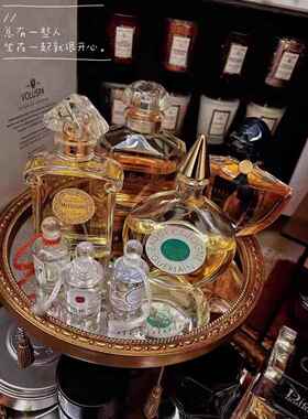 斯堪的纳维亚镜面板风格桌面托盘装饰品覆古旧宫殿可访问的豪华照