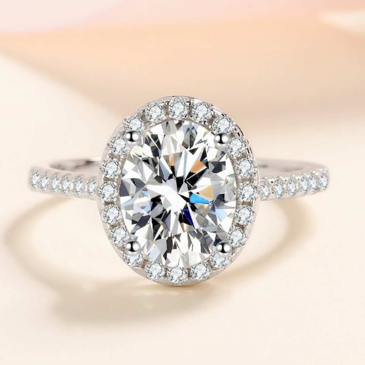 气质银高碳钻求婚鸽子蛋白锆戒指莫桑石钻戒5克拉钻戒女