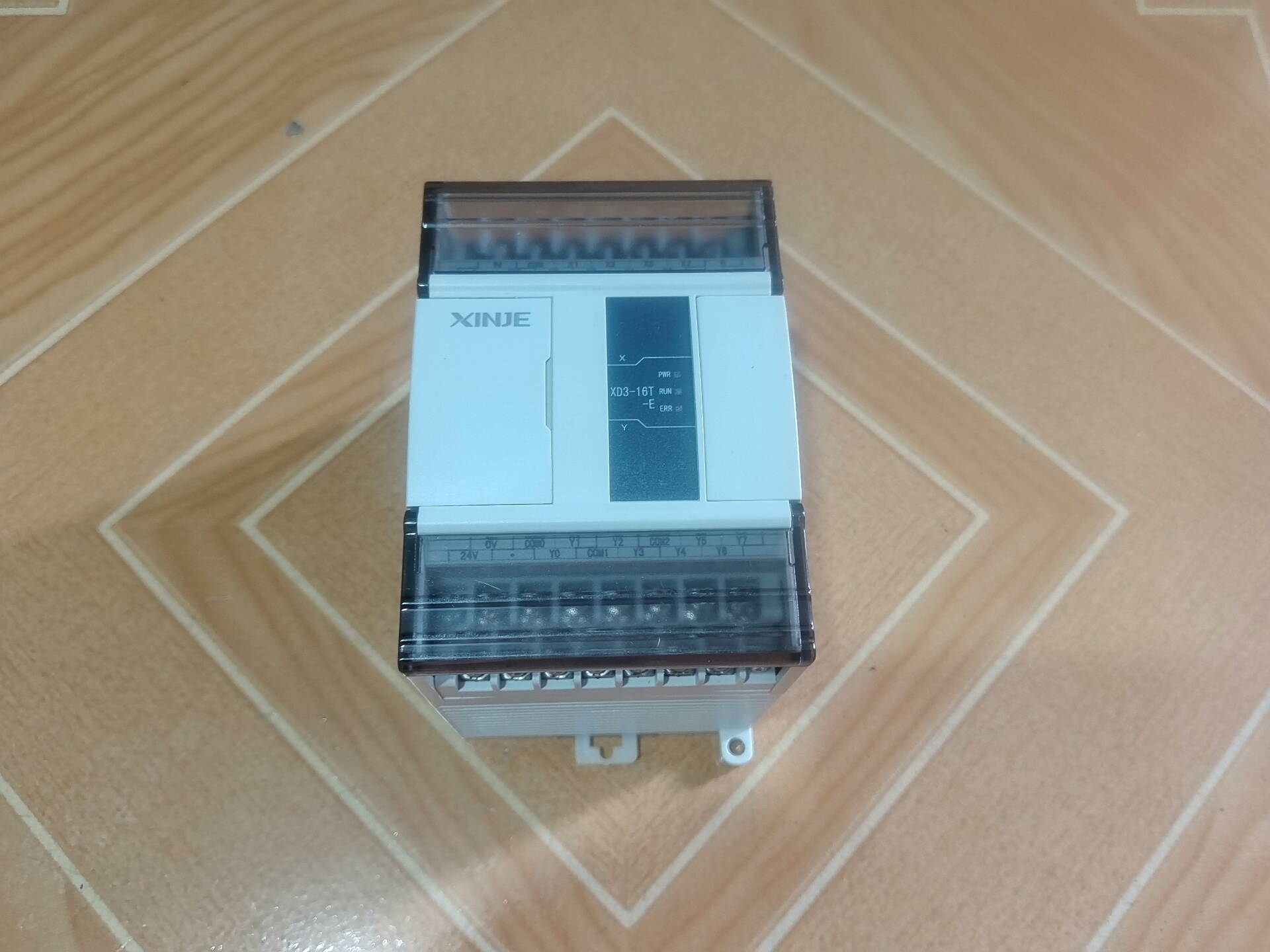 信捷PLC XD3-16T-E，功能正常，成色为实图