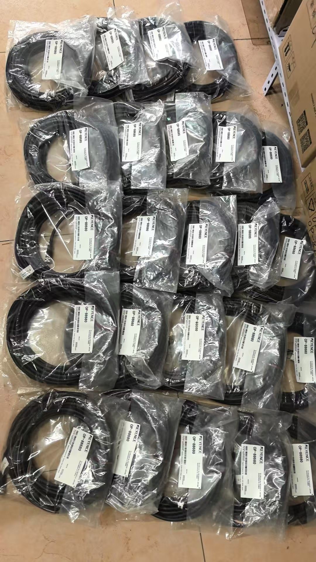 基恩士OP-88680，全新正品未拆封。