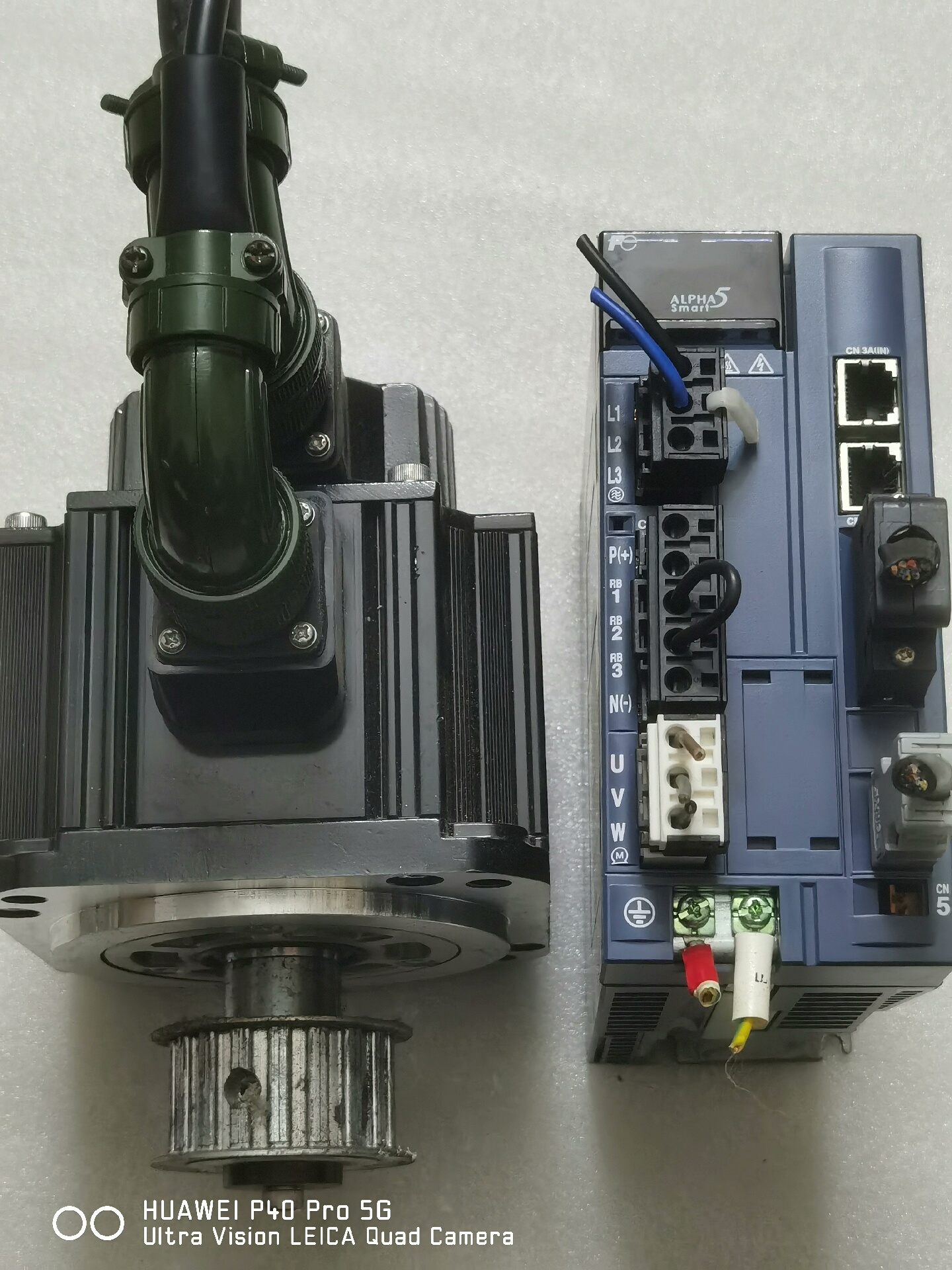 富士伺服RYH751F5-VV2实物图拆机