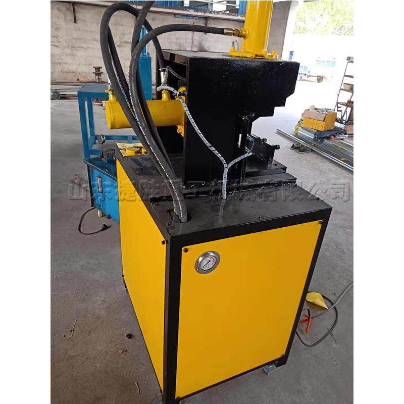 铁方管90度角成型机 镀锌钢管液压冲孔机 全自动不锈钢板用切角机