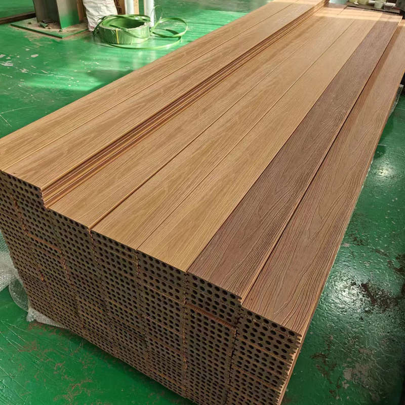 二代共挤塑木地板户外庭院露台阳台别墅室外拼接木塑长条地板花园