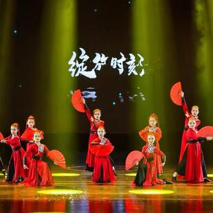 儿童古典舞雪龙吟表演服装扇舞服装女骑士嘉宾古典舞群舞青年人物