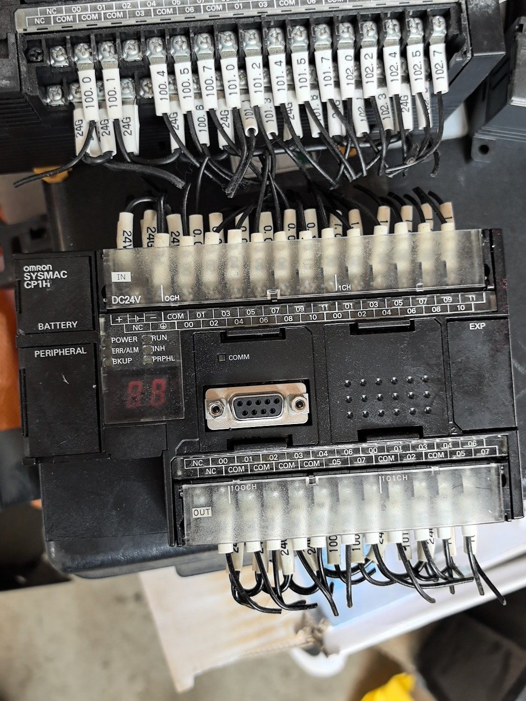 欧姆龙CP1H-X40DT-D  ，功能正常  不包邮