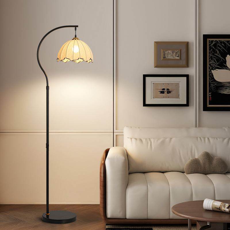 中古风复古卧室床头落地灯客厅沙发茶几落地灯黑色梅花灯罩落地灯