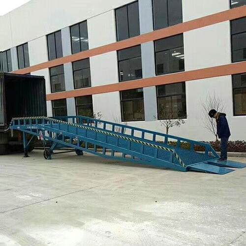 移动式液压登车桥装卸货平台集装箱登车桥10吨可移动转运升降