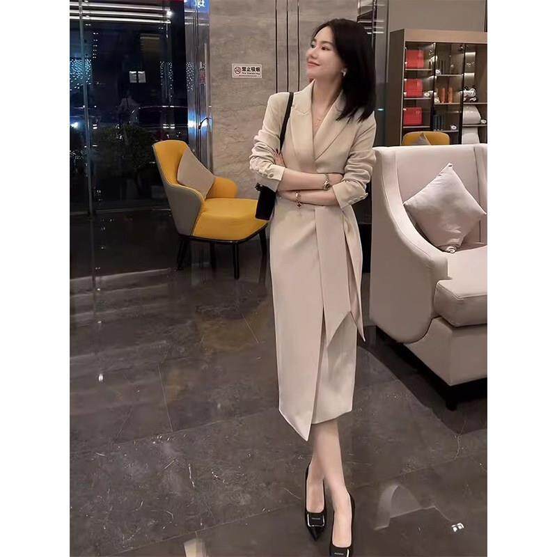 Ocnltiy秋冬季女神范气质高级感正式场合轻熟风白色西装连衣裙女