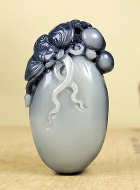 臻品推荐和田玉青花籽料塑苏工雕刻细腻油润财福双收挂件27.32克