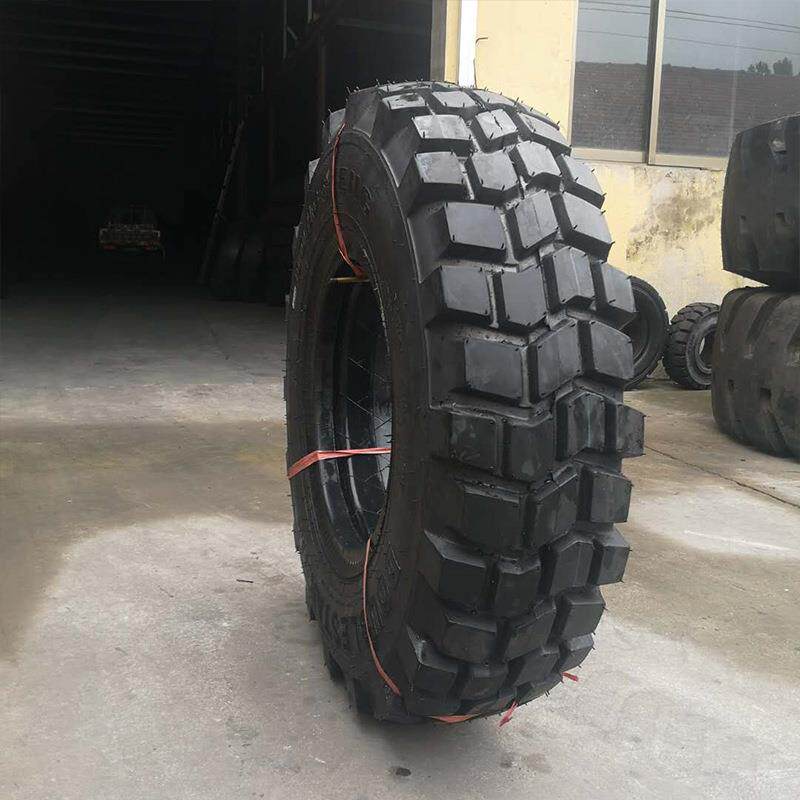 11R18越野车轮胎11R18全钢丝轮胎炮车卡车真空工程机械轮胎