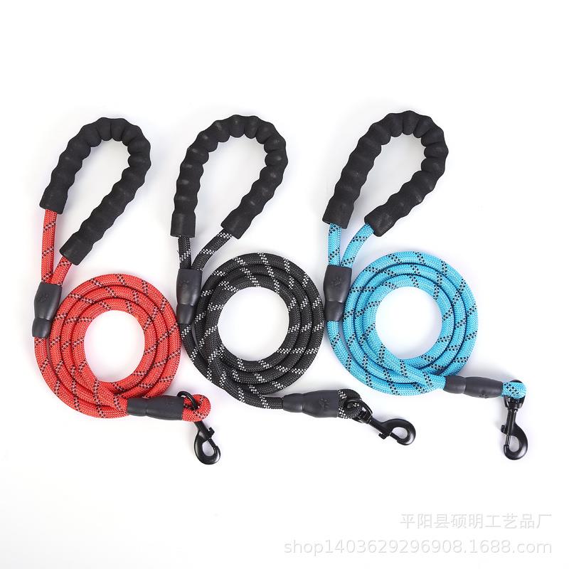 厂家直供反光多色宠物圆绳狗狗牵引绳中大狗舒适拉带拉手现货