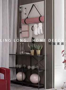 样板间阳台客厅瑜伽运动健身主题软装摆件置物架洞洞板拳击装饰品