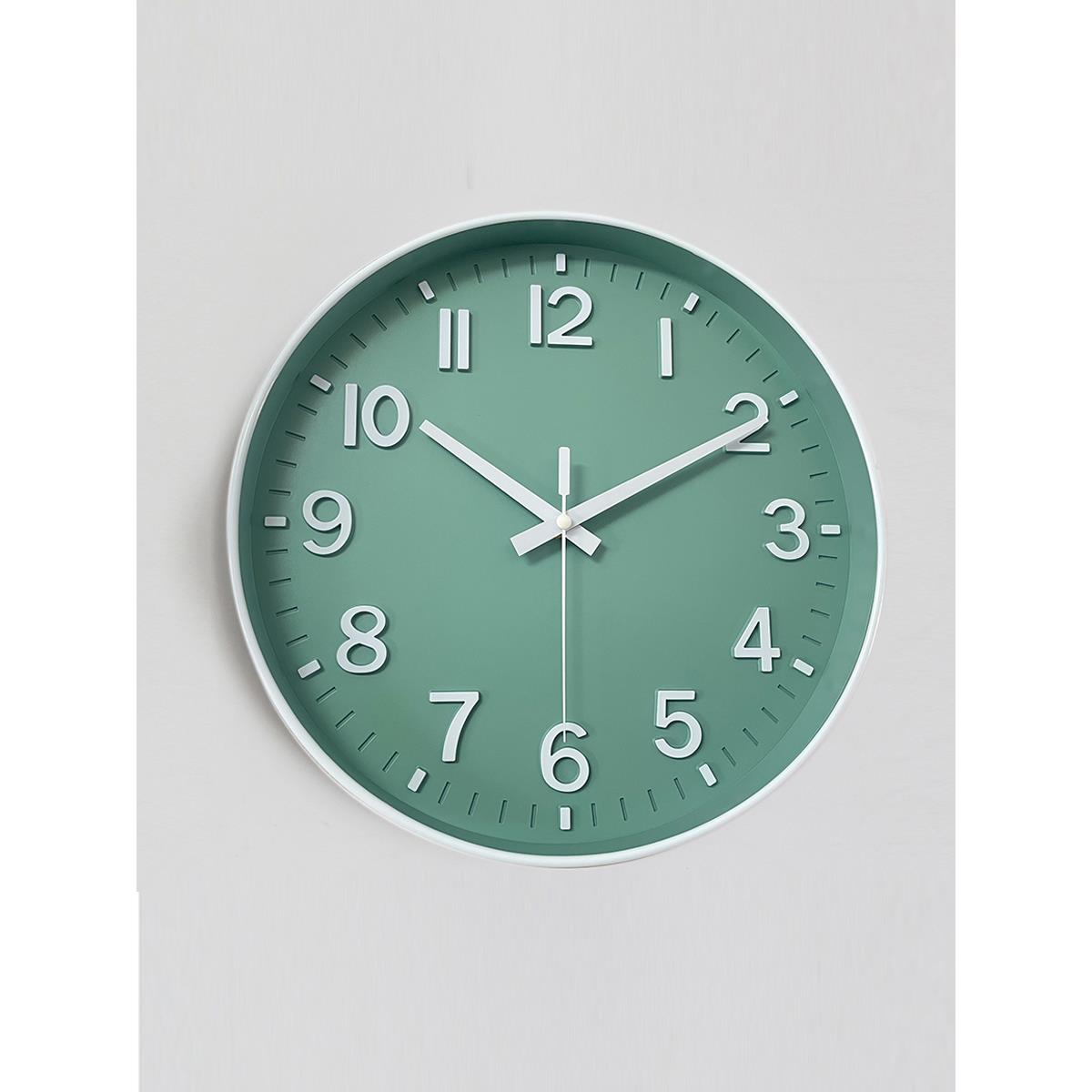 数字表简约北欧挂钟客厅静音淡草绿圆形卧室时钟无声12寸挂表30cm