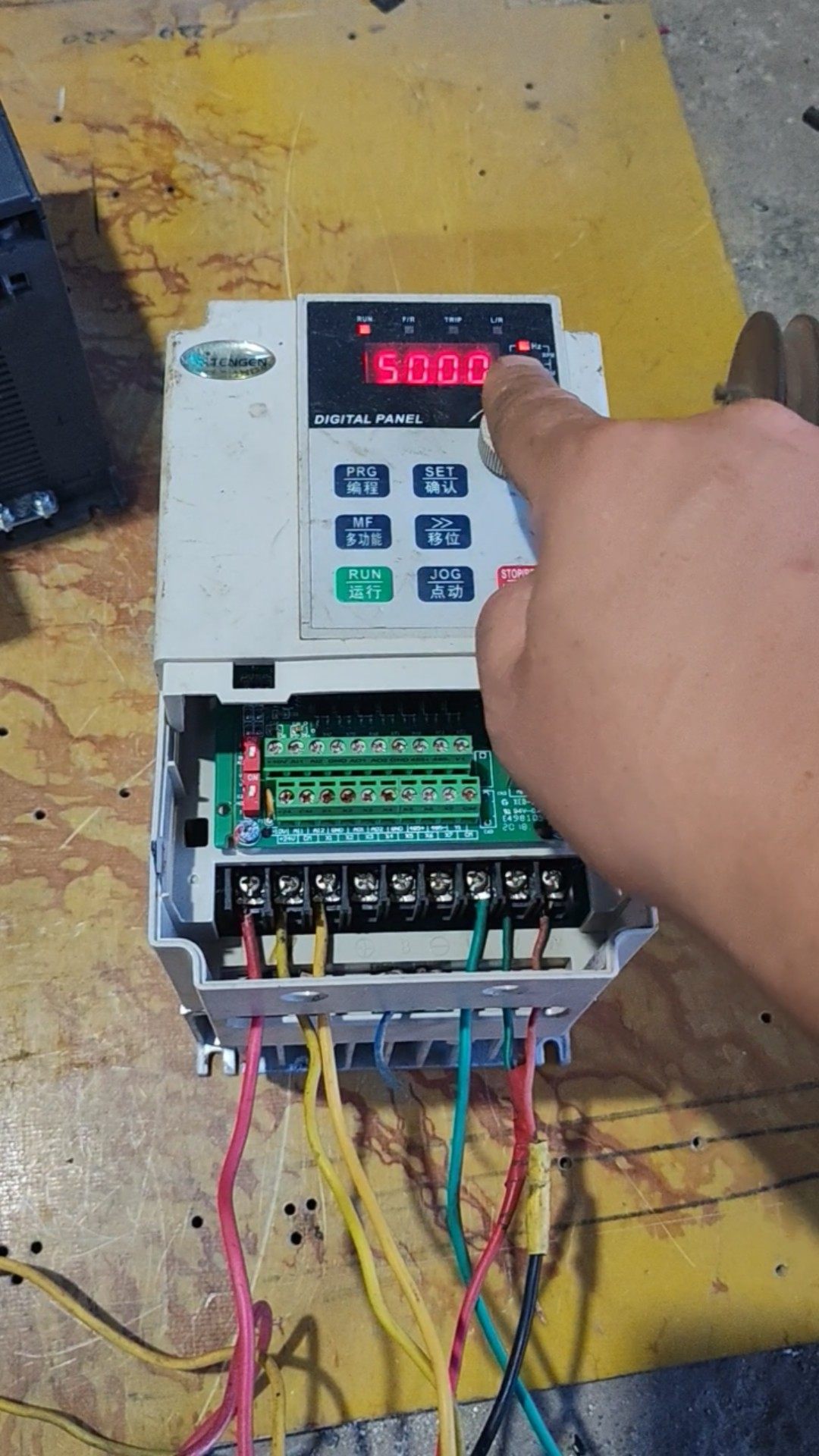 浙江天正变频TVFE9 －4040G、380V4kw刚刚从设