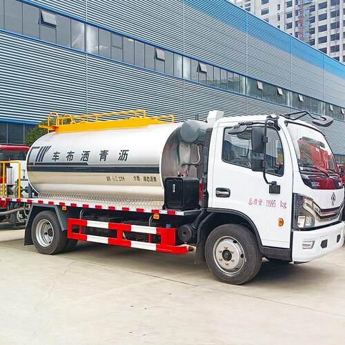 厂家直供乳化沥青撒布机6方10方东方沥青洒布车公路沥青铺路车