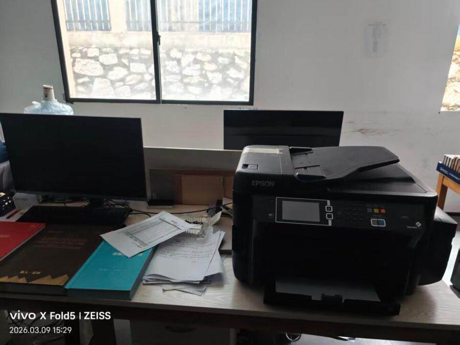 3月27日咸宁位于咸宁赤壁市的一批电子设备、办公家具和厨房设施等资产（包含空调、电脑和办公桌椅等）网络拍卖公告