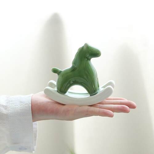 创意陶瓷摇摇马摆件桌面茶桌书房软装饰马上有绿马跨境工艺品送礼