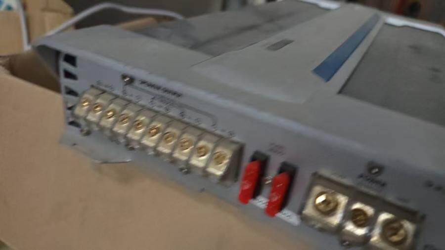 3月31日北京【京械3914】单位淘汰报废处置汽车功放一台15斤左右网络拍卖公告