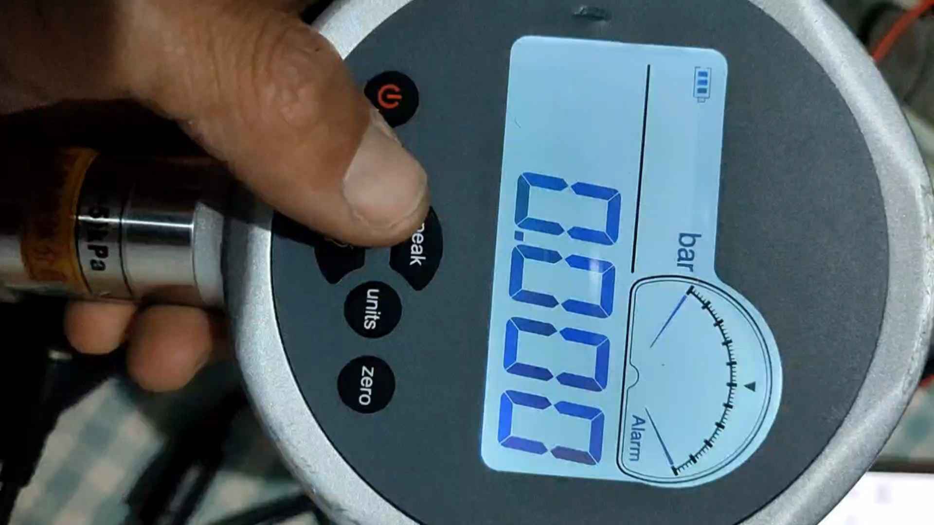 康斯特 const211 数字压力表，二手拆机，成色如图，右