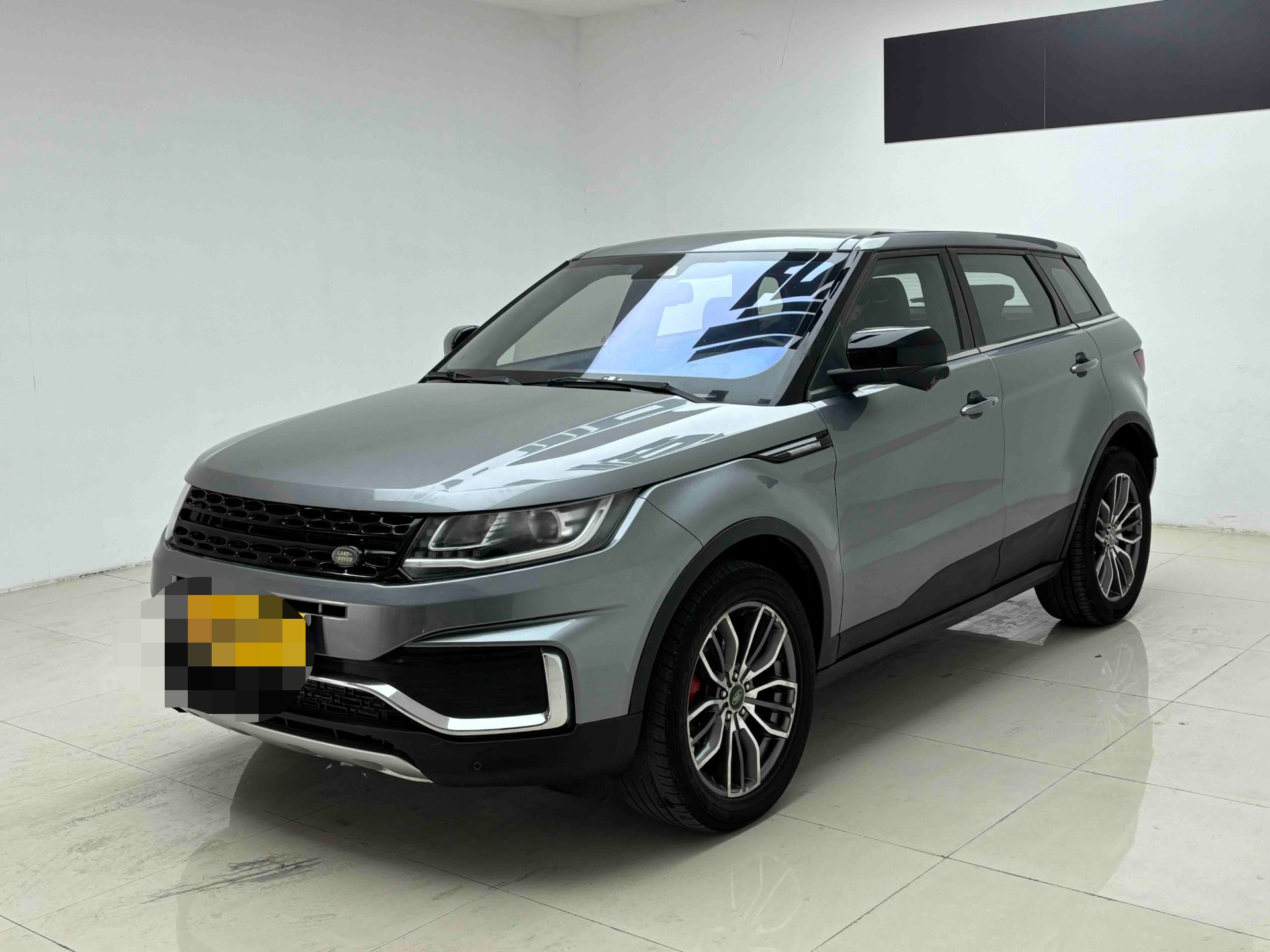 2018 Landwind X7 SUV exterior front view