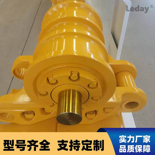 源头工厂底盘件四轮一带山推推土机D275支重轮17M-30-00330现货