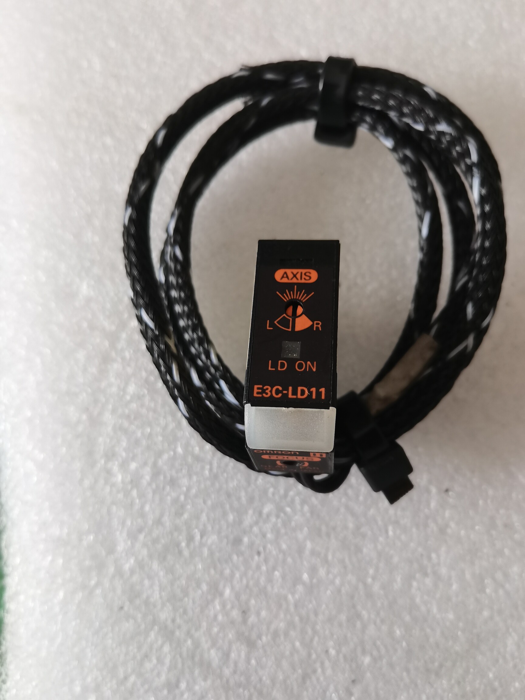 欧姆龙E3C-LD11激光传感器，二手拆机，几乎全新！带原装