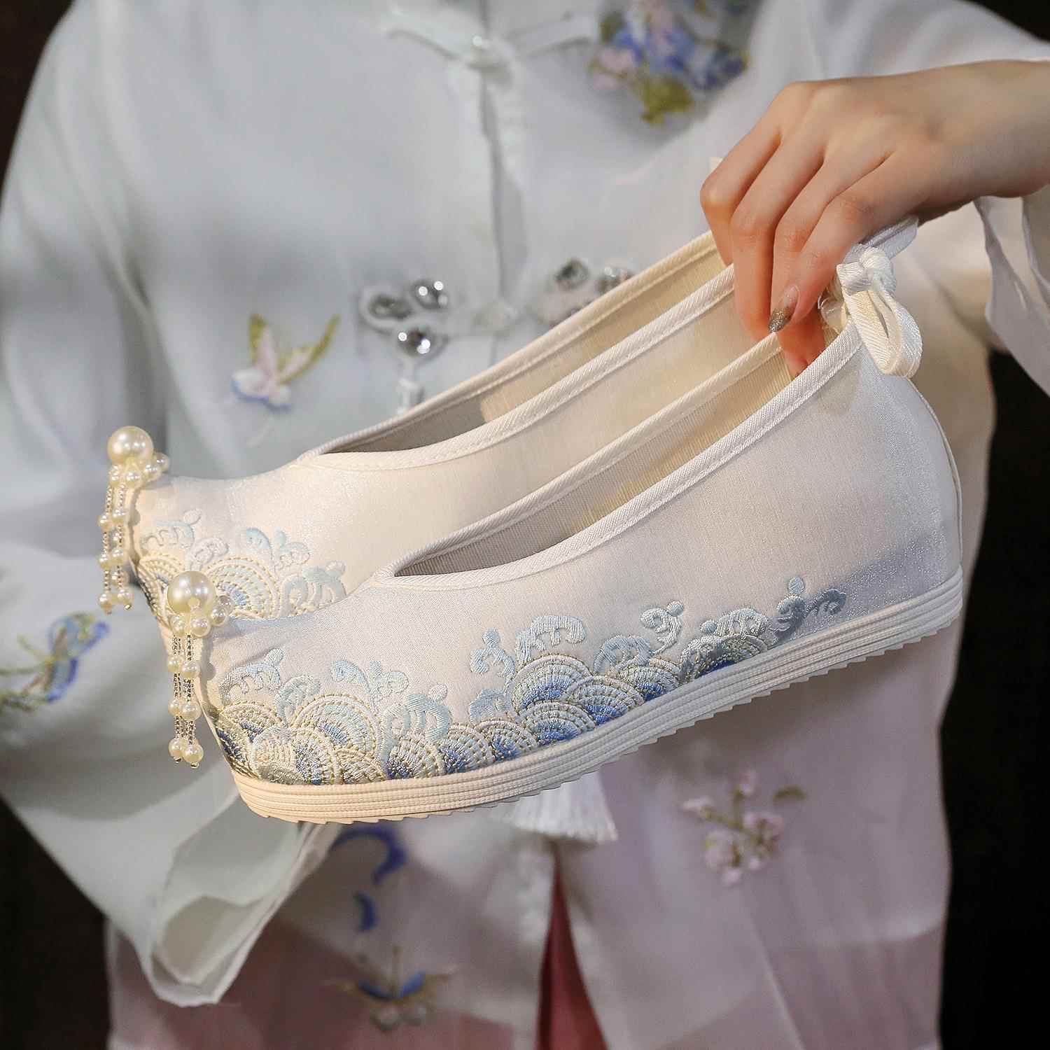 春夏原创汉服鞋搭配古装翘头履内增高珍珠绣鞋古风改良仙女绣花鞋