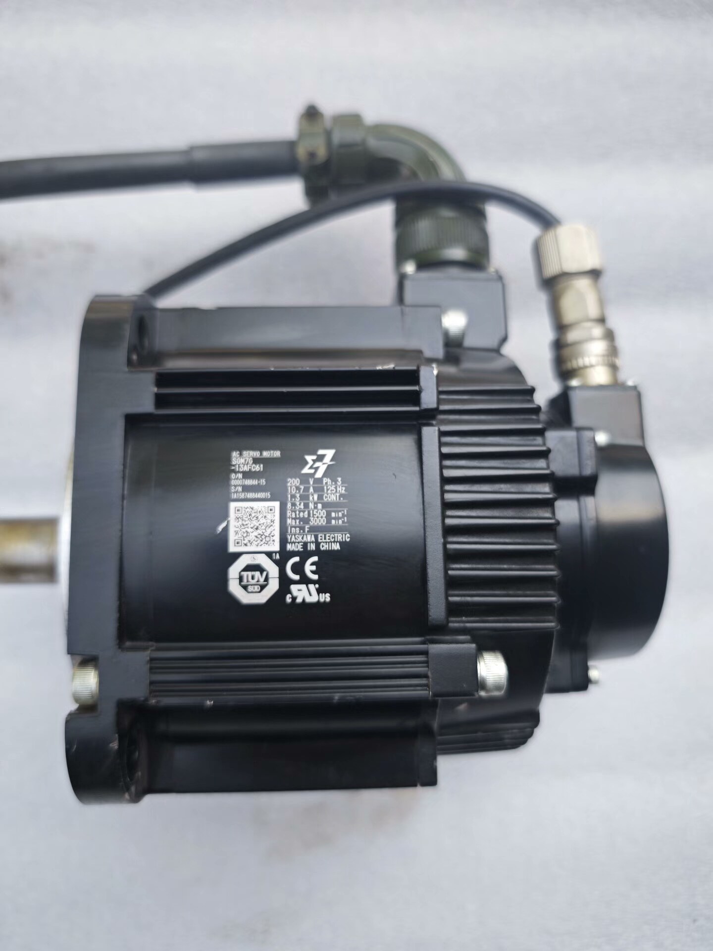 安川7系1.3kw电机 SGM7G-13AFC61 ，功能包