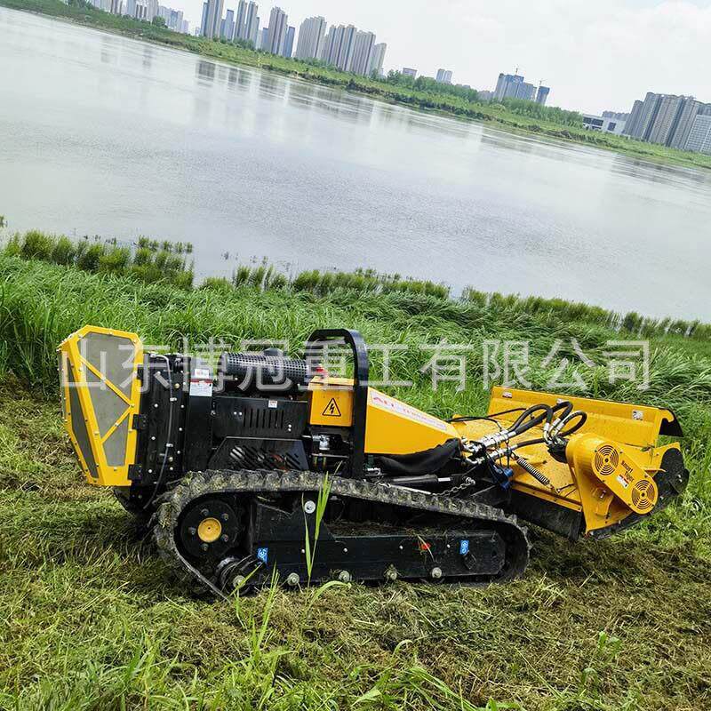 55度斜坡割草机出口俄罗斯护坡堤坝碎草机智虎大马力隔离带开辟机