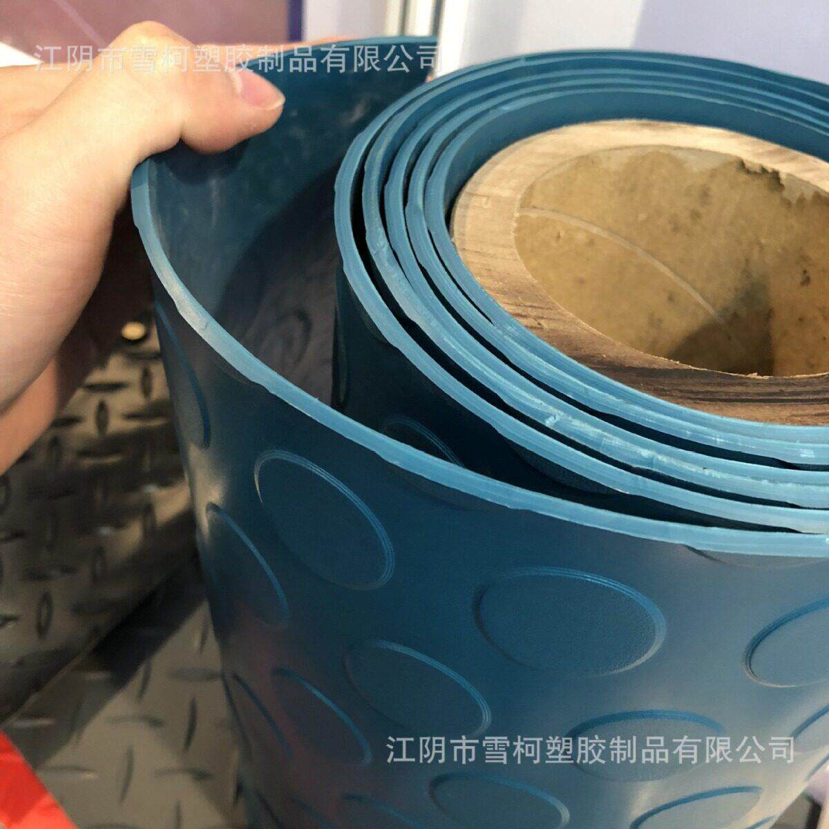 加工特厚pvc地垫工业塑胶地板防滑8mm塑料地垫卷材大面积地板胶