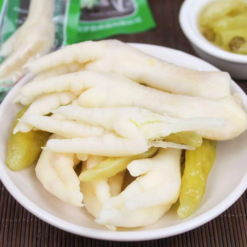 整箱泡椒凤爪乡巴佬风味不辣卤味鸡爪香酥鸡爪即食零食厂家