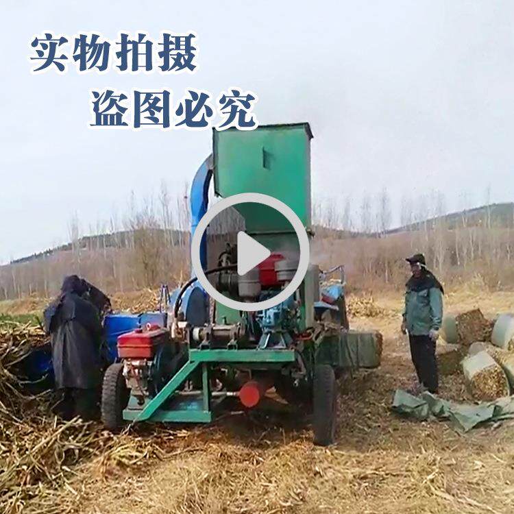 青贮秸秆压块装袋机自走式粉碎打包套袋机全自动卧式压块打包机