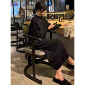 欧洲站秋季2025新款女士中长过膝针织连衣裙黑色底裤针织连衣裙